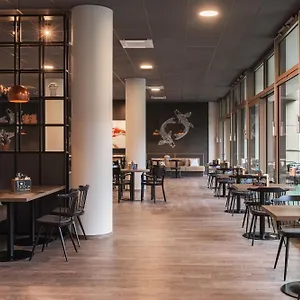 - The Niu Tab Main Station By Ihg فندق